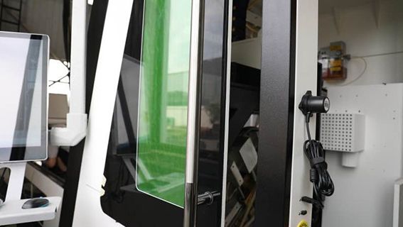 Cubierta de protección rodeada